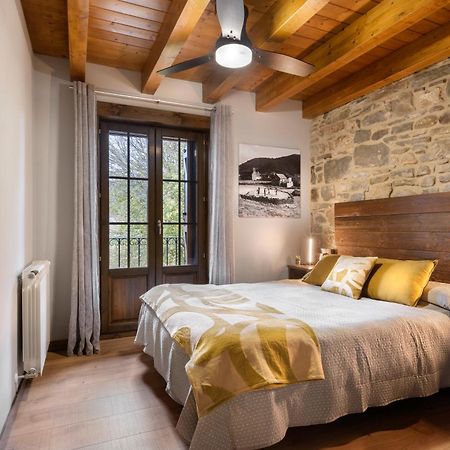 Casa Otal Lägenhet Jaca Exteriör bild