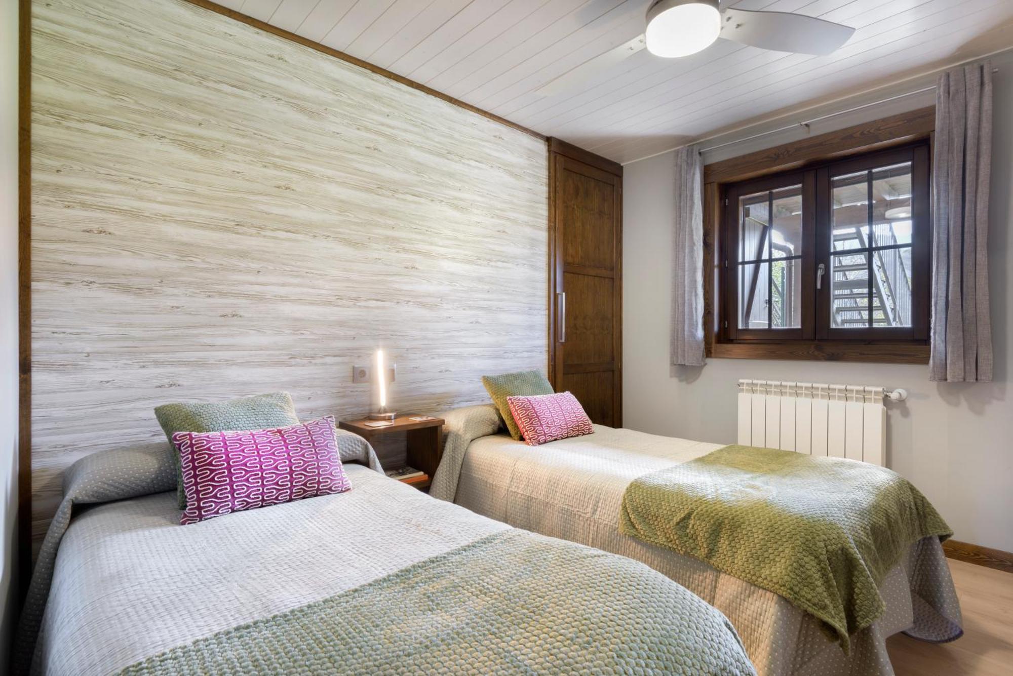 Casa Otal Lägenhet Jaca Exteriör bild