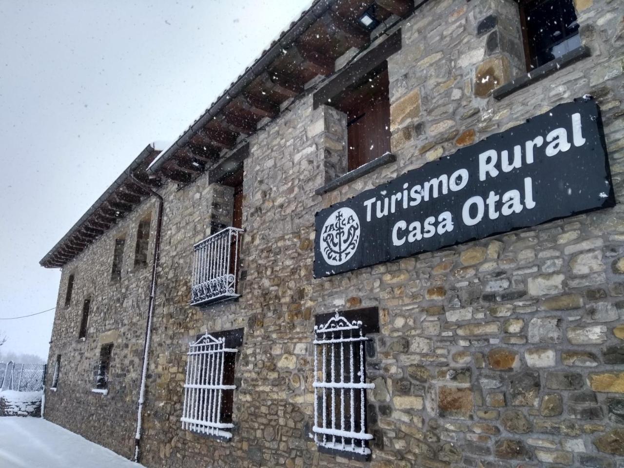 Casa Otal Lägenhet Jaca Exteriör bild